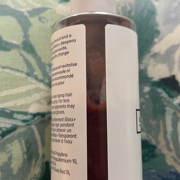 dpHue hair gloss in light brown. Used once but was wrong the color. - Picture 3 of 3